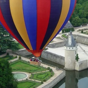 balade-chateau_loire_montgolfiere